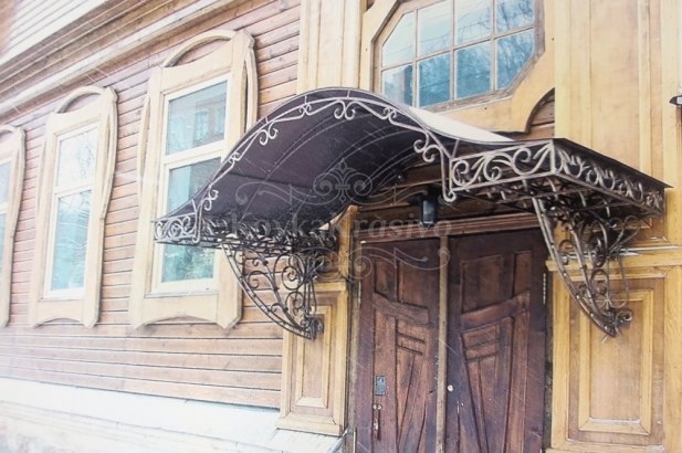 Кованый козырек над крыльцом Классика-1913